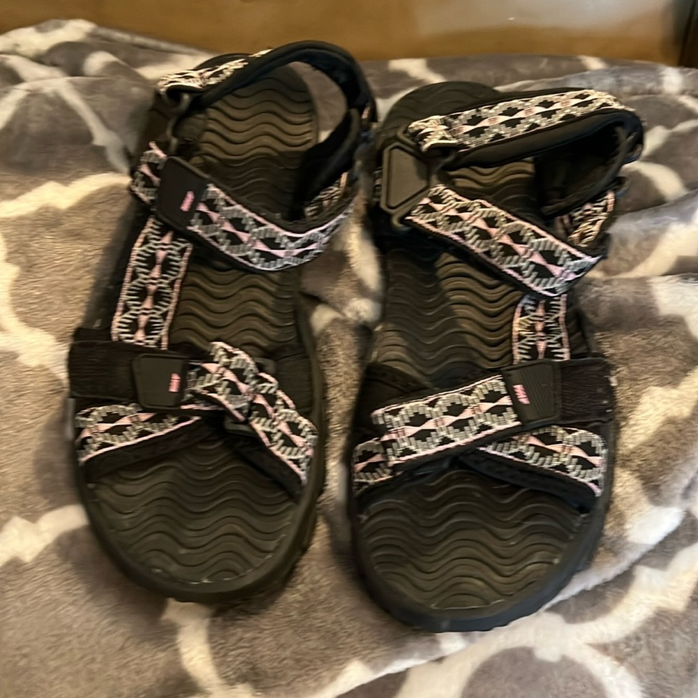 Avia Sandals